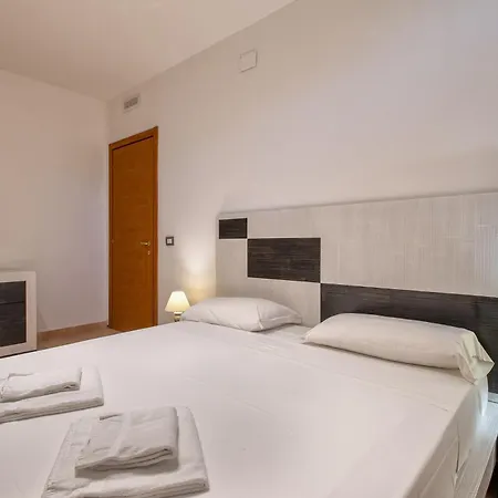 Olivetta Con Piscina Villa